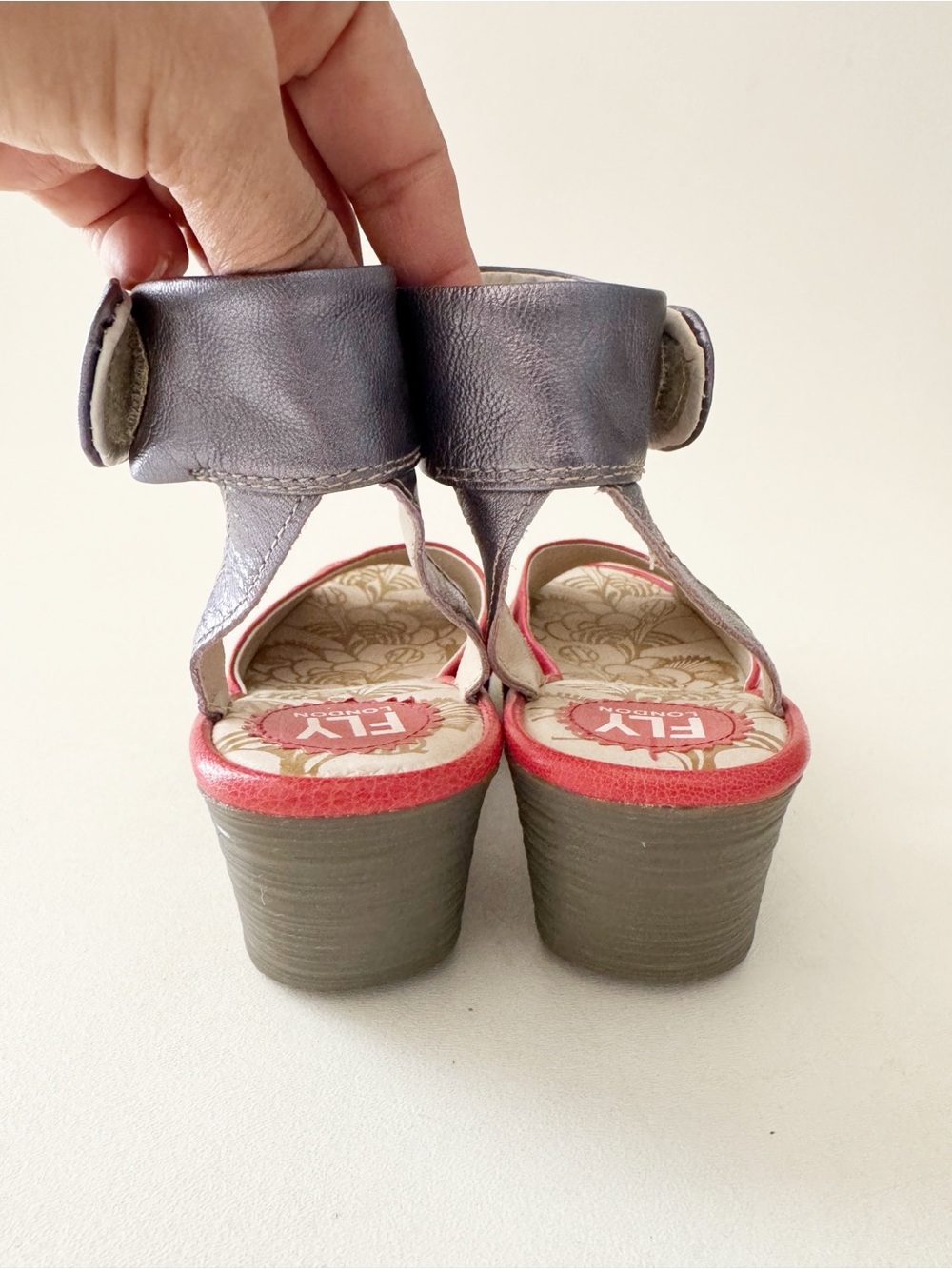 Fly London Yula Wedge Sandal EU 39 US 8.5 Leather Ankle Strap Casual - Picture 7 of 10